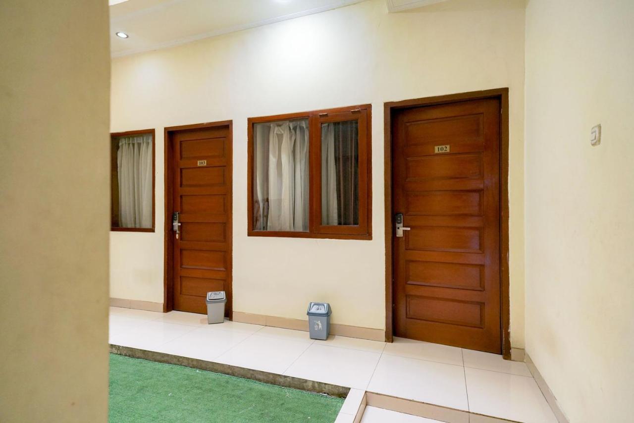 Reddoorz At Buah Batu 5 Ξενοδοχείο Μπαντούνγκ Εξωτερικό φωτογραφία